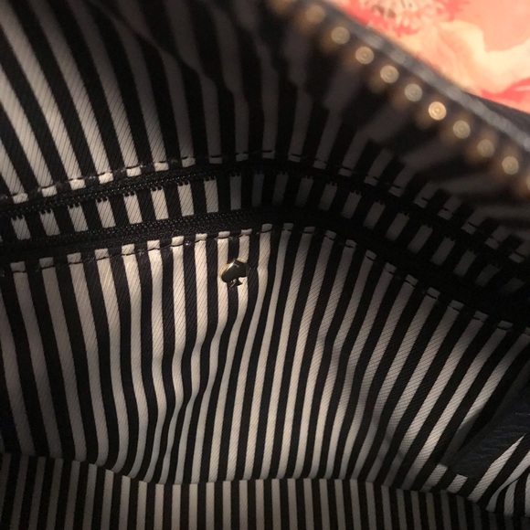 Kate Spade Purse - Picture 4 of 5